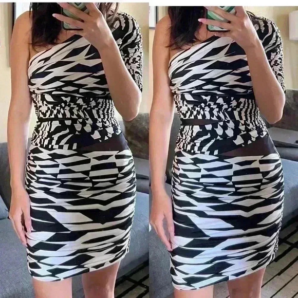 BeBe Dress - Picture 7 of 8